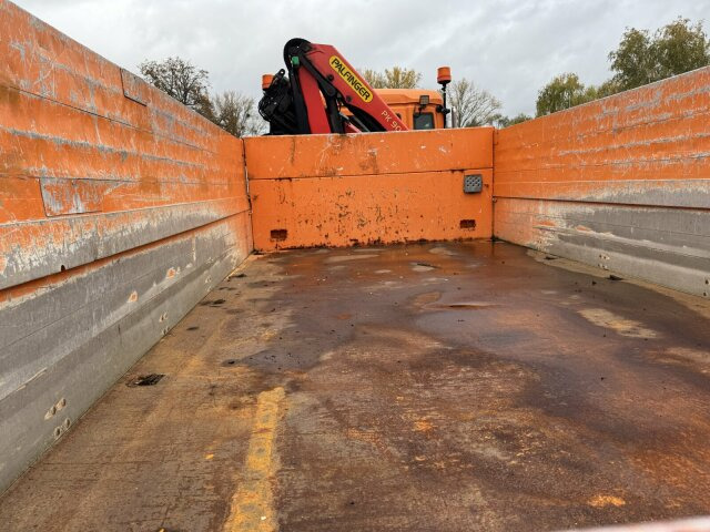 MAN TGS 28.400 6x4-4 Kipper Kran Palfinger PK9002 - Tipper, Crane truck: picture 2 MAN TGS 28.400 6x4-4 Kipper Kran Palfinger PK9002 - Tipper, Crane truck: picture 2