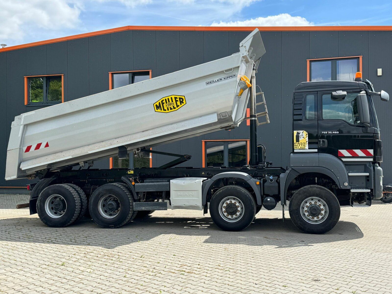 Tipper MAN TGS 35.460 8x6 BB Muldenkipper Meiller: picture 10
