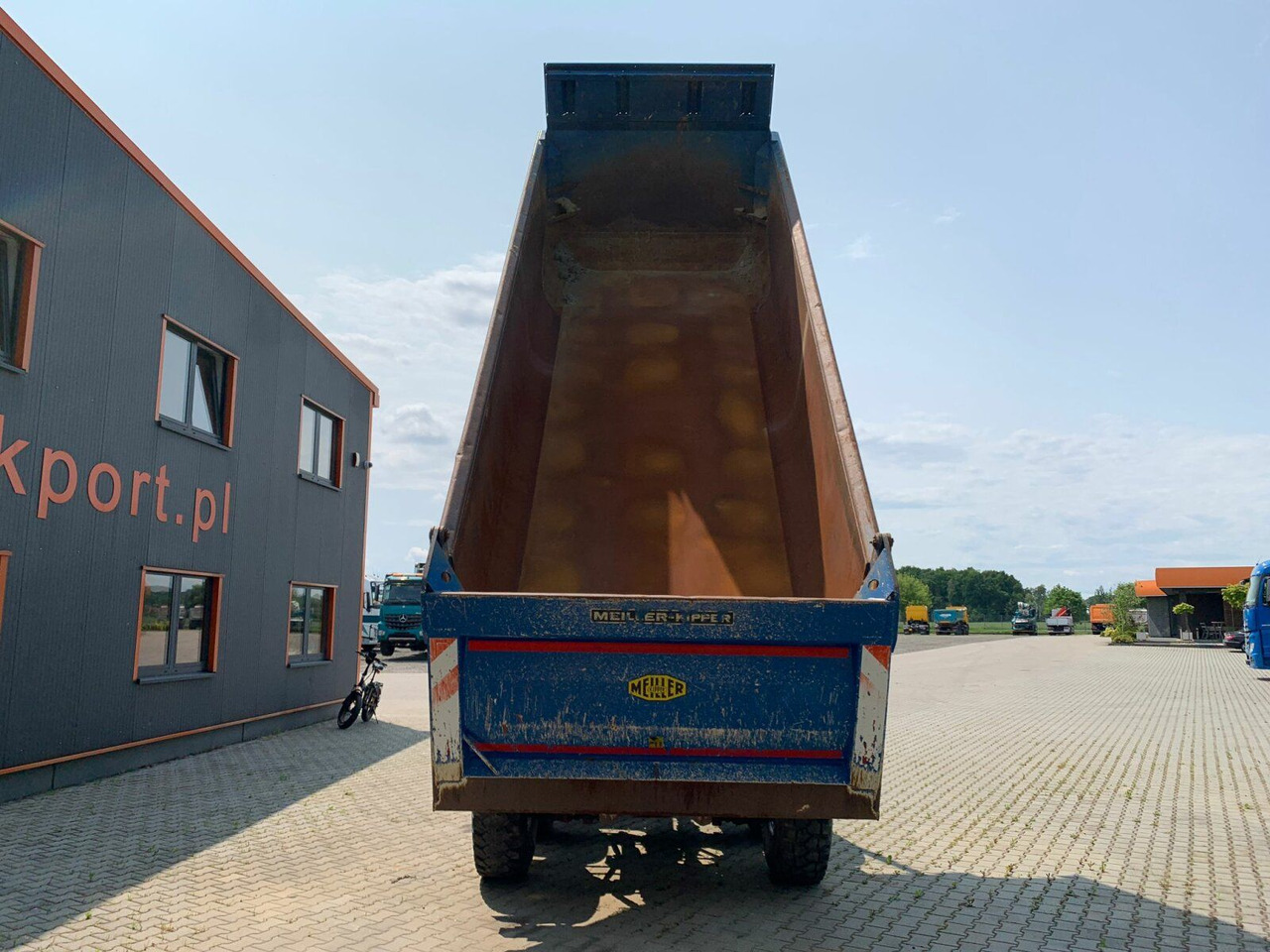 Tipper Mercedes-Benz AROCS 4145 8x8 EURO6 Muldenkipper TOP!: picture 7