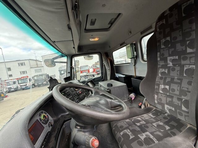 Concrete pump truck Mercedes-Benz Actros 2632 6x4 Betonpumpe Schwing S24X: picture 14 Concrete pump truck Mercedes-Benz Actros 2632 6x4 Betonpumpe Schwing S24X: picture 14