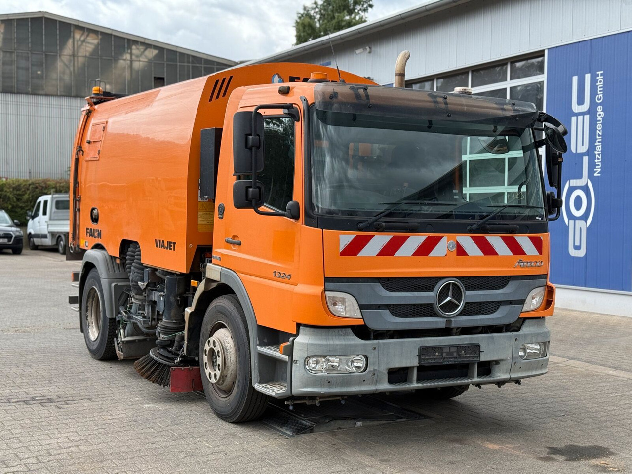Mercedes-Benz Atego 1324 4x2 Kehrmaschine Viajet 6R/L - Road sweeper: picture 1 Mercedes-Benz Atego 1324 4x2 Kehrmaschine Viajet 6R/L - Road sweeper: picture 1