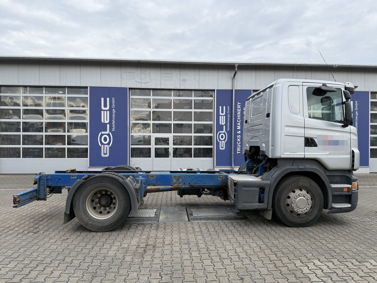 Scania R 420 Tankwagen ADR Fahrgestell Retarder Volluft - Tank truck: picture 2 Scania R 420 Tankwagen ADR Fahrgestell Retarder Volluft - Tank truck: picture 2