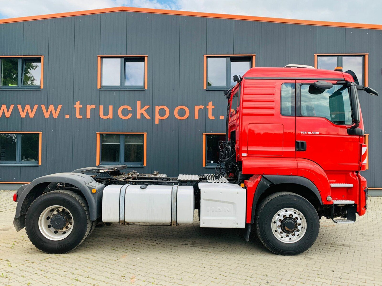 MAN TGS 18.500 4x4H BLS Euro 6 SZM Kipphyd. Retarder - Tractor unit: picture 4 MAN TGS 18.500 4x4H BLS Euro 6 SZM Kipphyd. Retarder - Tractor unit: picture 4
