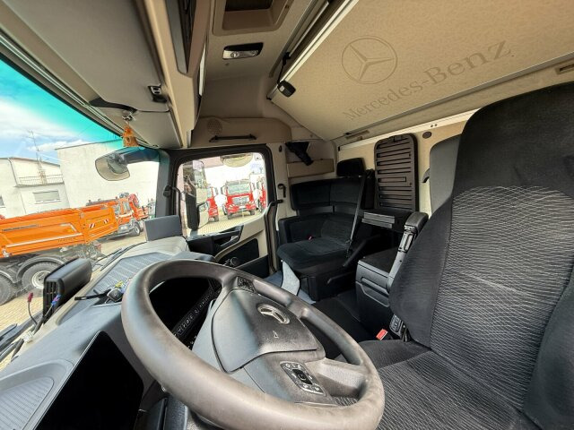 Mercedes-Benz ACTROS 1846 4x4 HAD Eur 6 Kipphydraulik Retarder - Tractor unit: picture 4 Mercedes-Benz ACTROS 1846 4x4 HAD Eur 6 Kipphydraulik Retarder - Tractor unit: picture 4