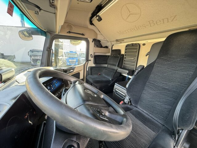 Tractor unit Mercedes-Benz ACTROS 1846 4x4 HAD Euro 6 Kipphydraulik: picture 14 Tractor unit Mercedes-Benz ACTROS 1846 4x4 HAD Euro 6 Kipphydraulik: picture 14