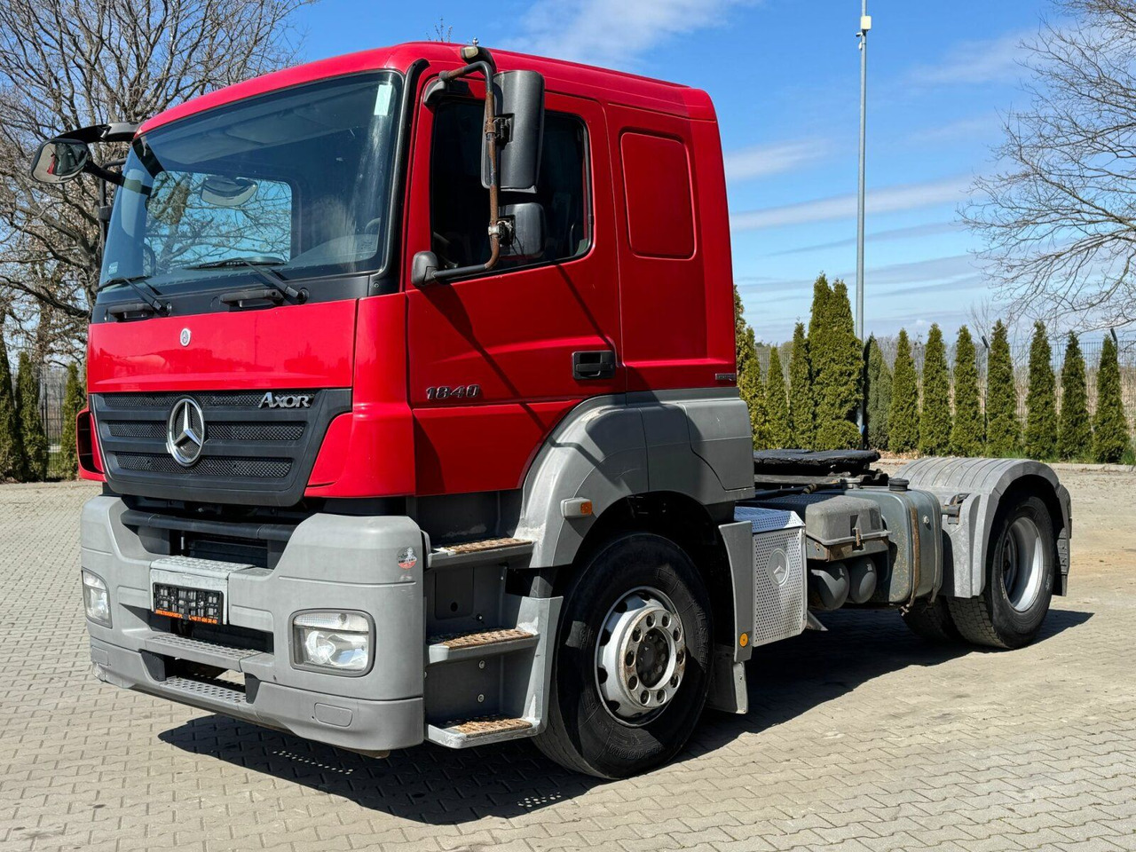 Mercedes-Benz AXOR 1840 4x2 Euro5 SZM Kipphydraulik - Tractor unit: picture 2 Mercedes-Benz AXOR 1840 4x2 Euro5 SZM Kipphydraulik - Tractor unit: picture 2