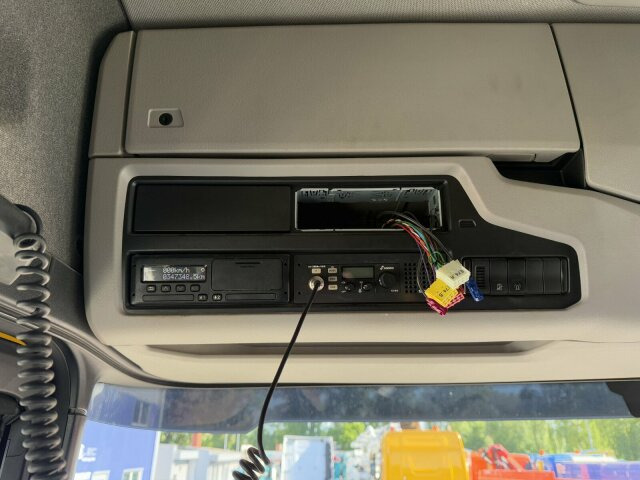 Scania G450 XT 4x4 Euro 6 SZM Kipphydraulik Blatt/ Luft - Tractor unit: picture 4 Scania G450 XT 4x4 Euro 6 SZM Kipphydraulik Blatt/ Luft - Tractor unit: picture 4