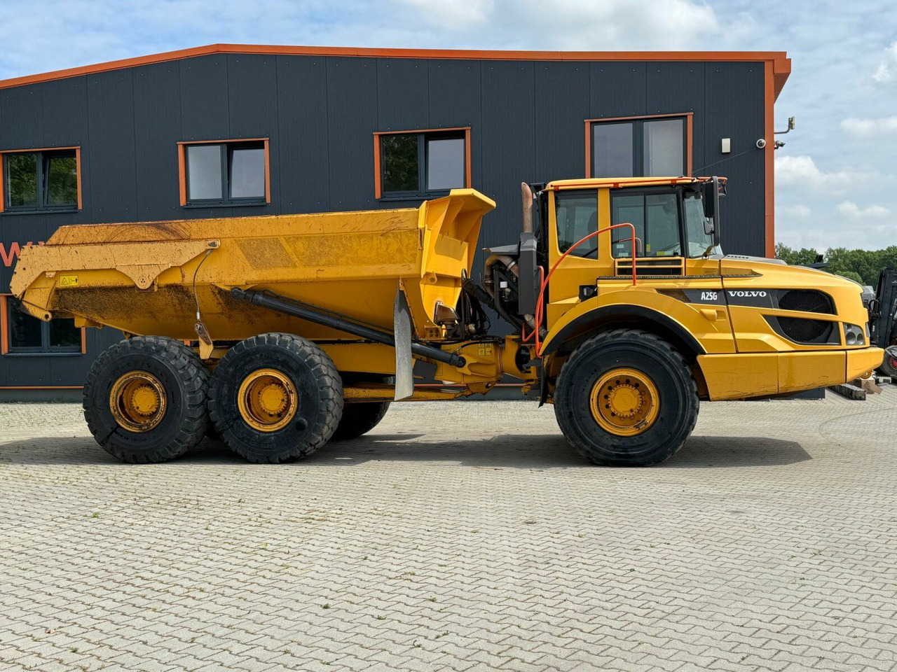 Volvo A25G Dumper 22,5 Ton 11.361 Stunden Volvo A25G Dumper 22,5 Ton 11.361 Stunden - Articulated dumper: picture 4 Volvo A25G Dumper 22,5 Ton 11.361 Stunden Volvo A25G Dumper 22,5 Ton 11.361 Stunden - Articulated dumper: picture 4