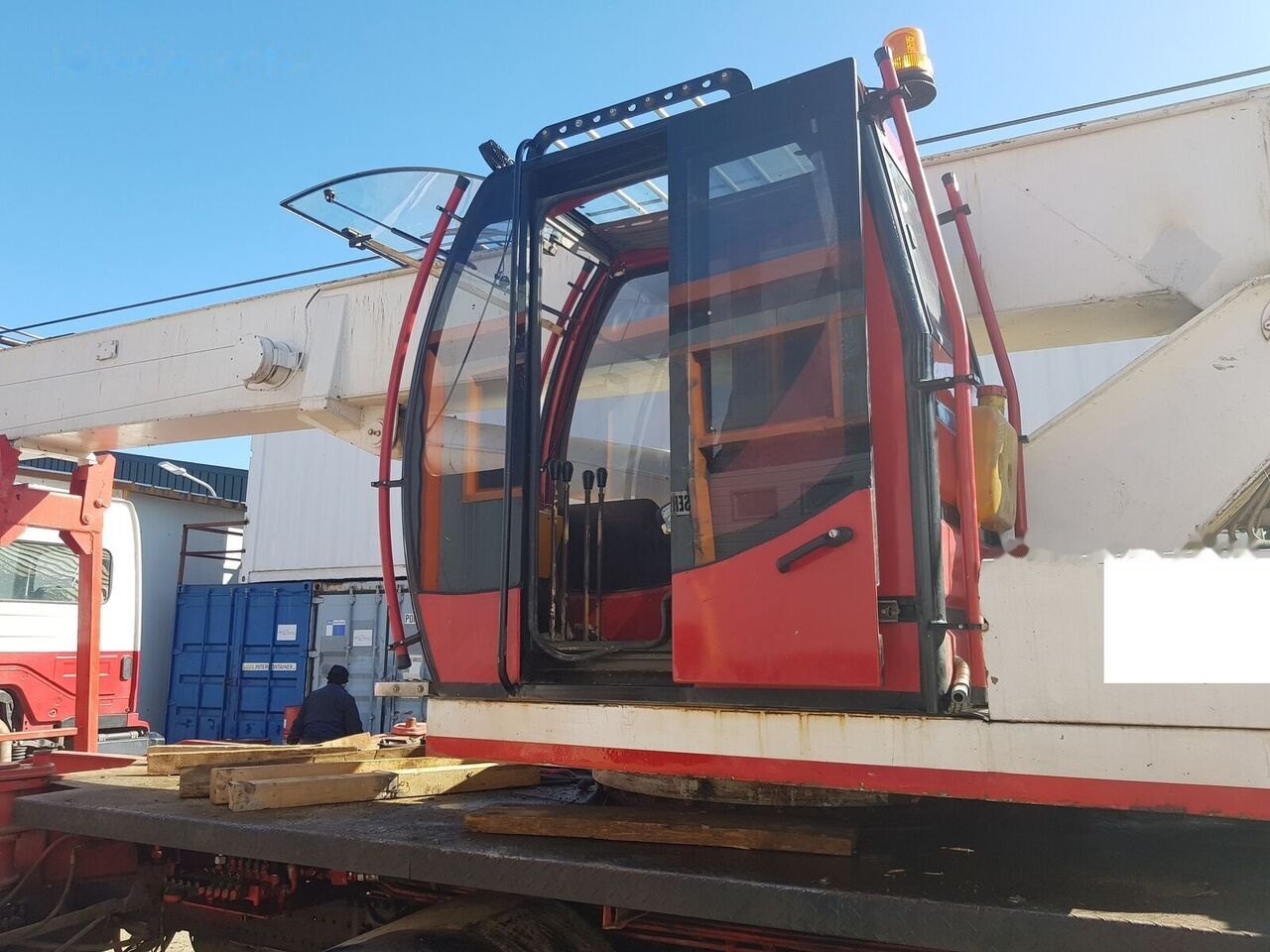 Mercedes-Benz UMT - Mobile crane: picture 2 Mercedes-Benz UMT - Mobile crane: picture 2