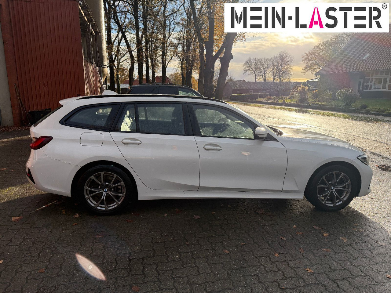 BMW 320 d xDrive touring Sport Line shadow AHK - Station wagon: picture 4 BMW 320 d xDrive touring Sport Line shadow AHK - Station wagon: picture 4