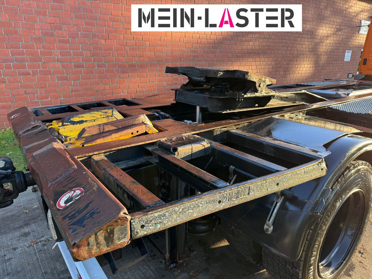 Lease a  Mercedes-Benz Kamag Wiesel Umsetzter Sattelplatte Mercedes-Benz Kamag Wiesel Umsetzter Sattelplatte: picture 20 Lease a  Mercedes-Benz Kamag Wiesel Umsetzter Sattelplatte Mercedes-Benz Kamag Wiesel Umsetzter Sattelplatte: picture 20