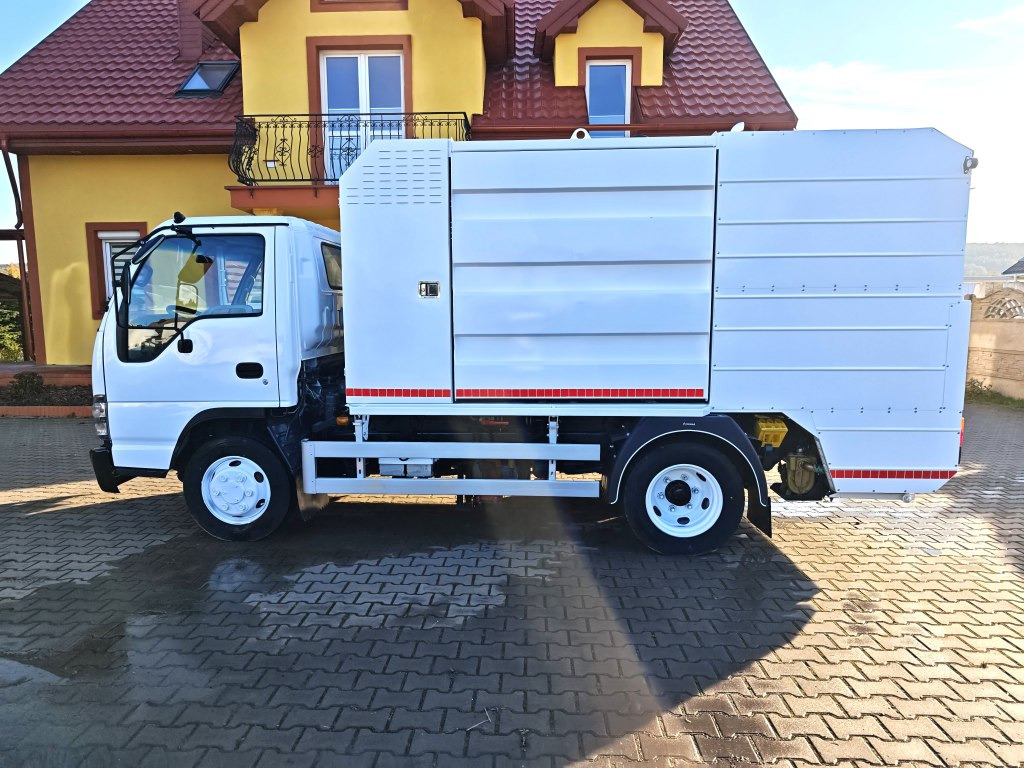 Isuzu Small CONTAINER WASHER Containerreiniger - FARID - Garbage truck: picture 4 Isuzu Small CONTAINER WASHER Containerreiniger - FARID - Garbage truck: picture 4