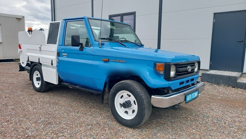 Toyota Land Cruiser COMBI HYDRO CLEANER 4x4 - Vacuum truck: picture 2 Toyota Land Cruiser COMBI HYDRO CLEANER 4x4 - Vacuum truck: picture 2