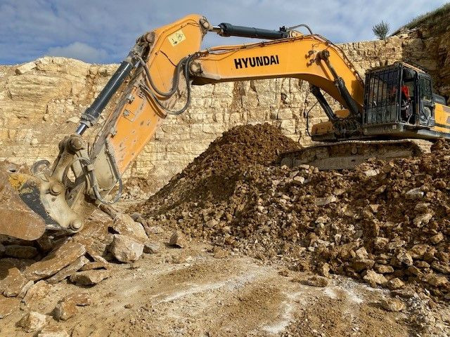 Hyundai HX 480 - Crawler excavator: picture 1 Hyundai HX 480 - Crawler excavator: picture 1