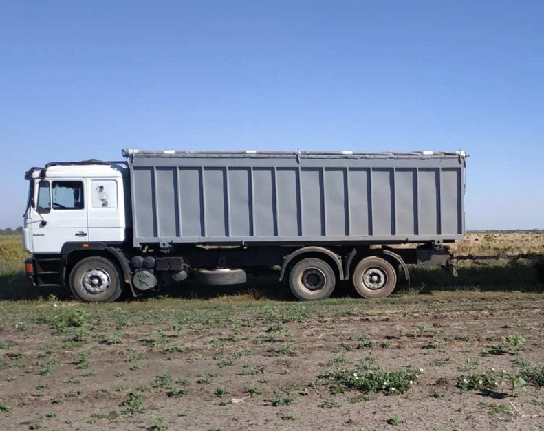 MAN 25.422 - Dropside/ Flatbed truck: picture 2 MAN 25.422 - Dropside/ Flatbed truck: picture 2