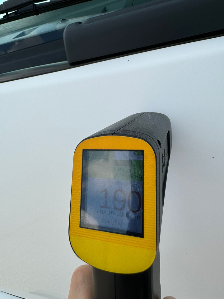 Hook lift truck RENAULT D7,5: picture 16