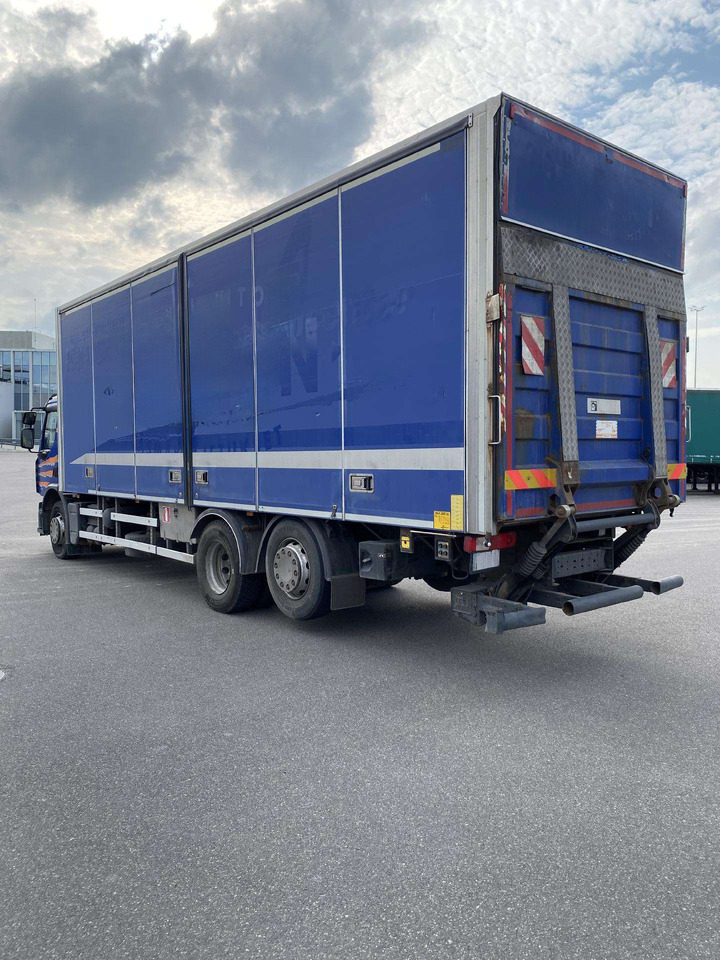 Box truck RENAULT Premium 320: picture 7