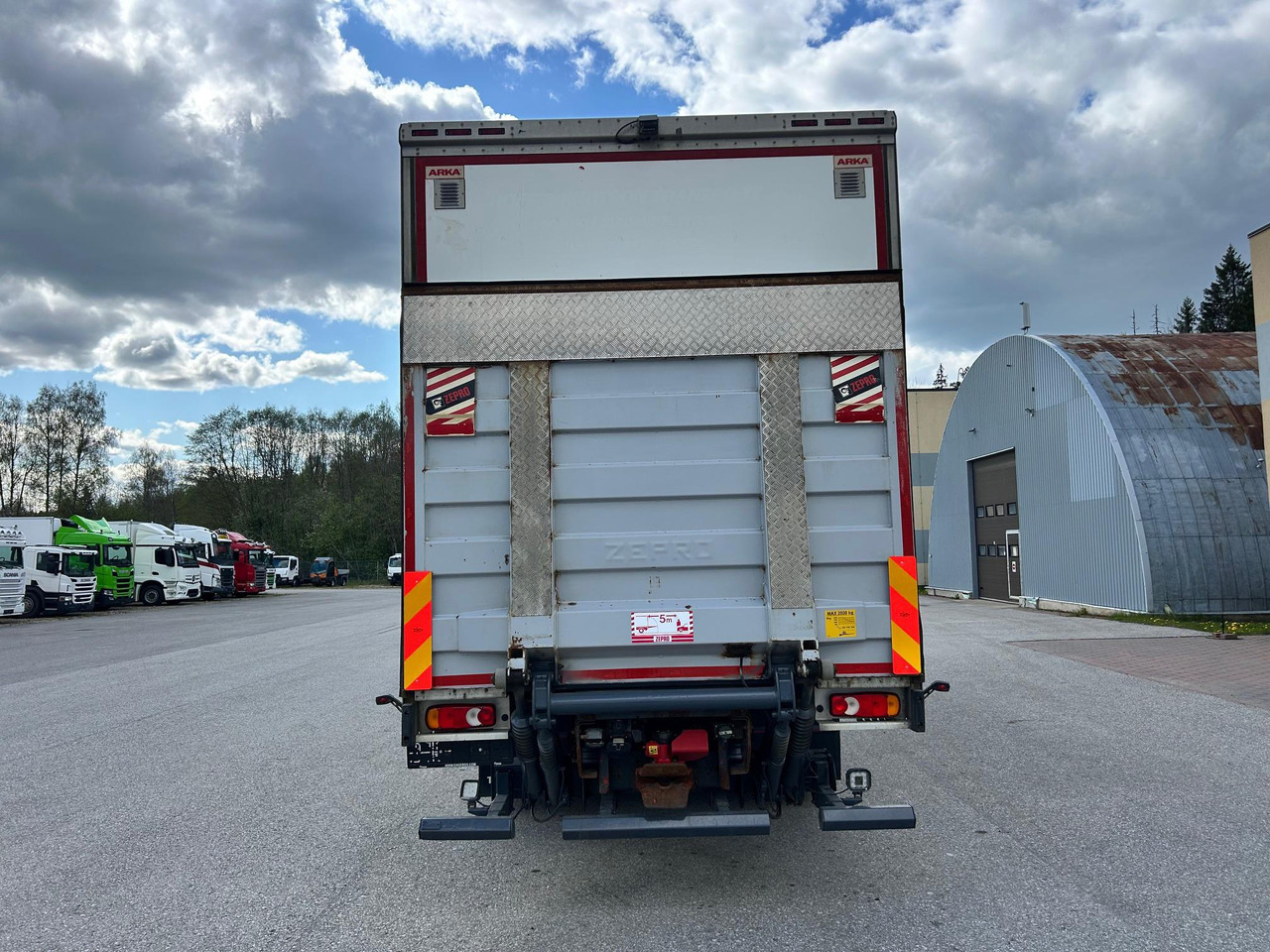 RENAULT T520 - Box truck: picture 4 RENAULT T520 - Box truck: picture 4