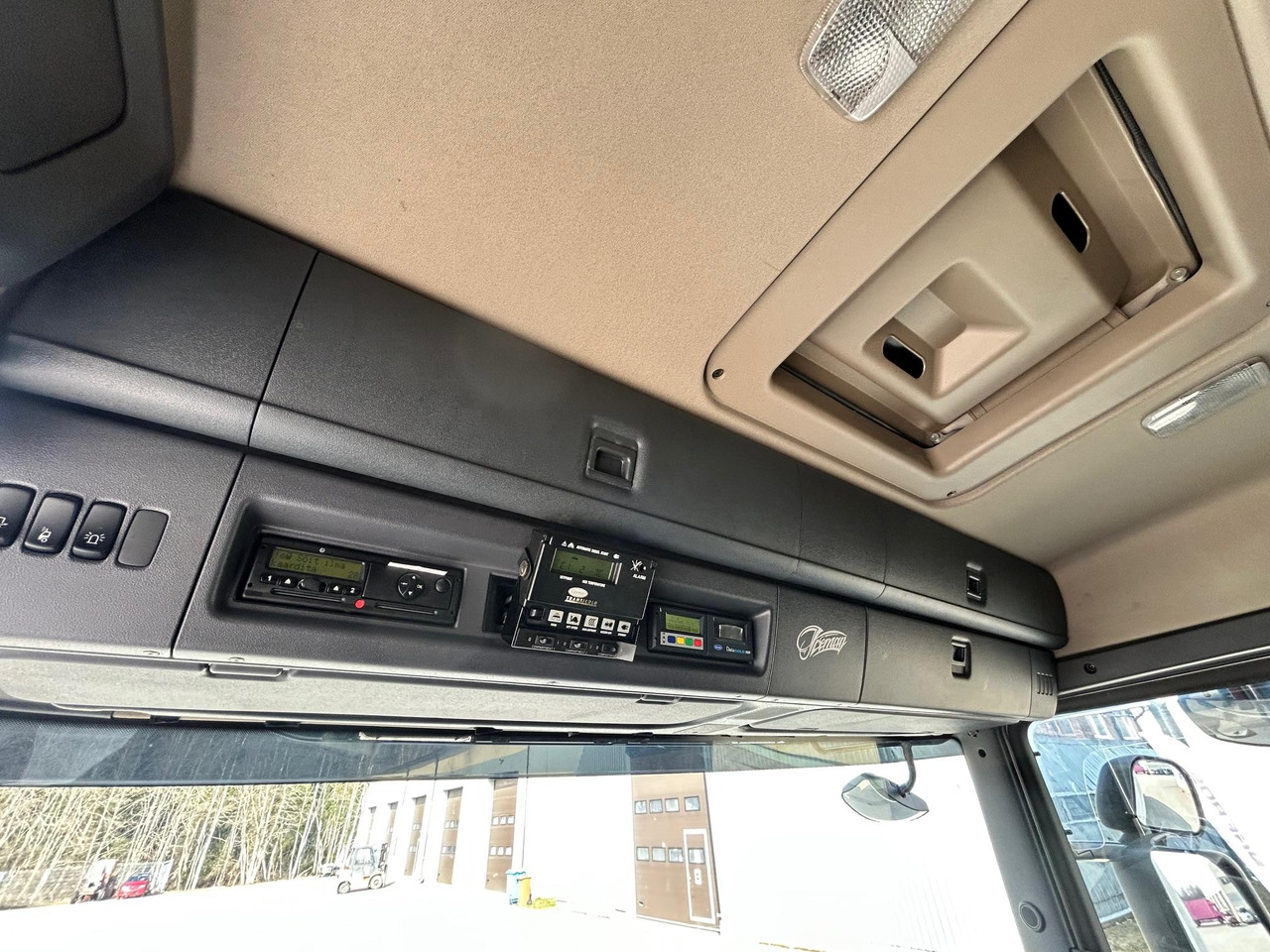 Refrigerator truck SCANIA G490: picture 18