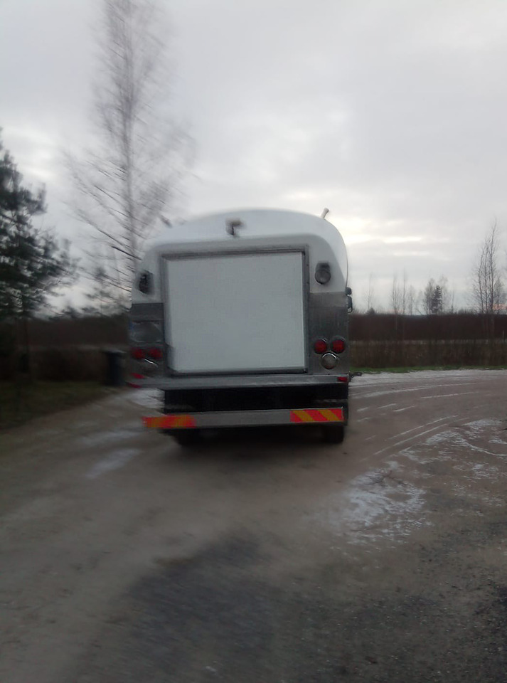 SCANIA P114.380 - Tank truck: picture 3 SCANIA P114.380 - Tank truck: picture 3