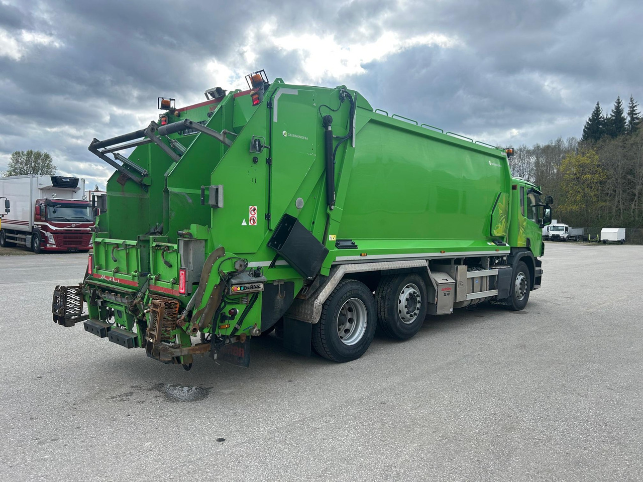 SCANIA P410 - Garbage truck: picture 4 SCANIA P410 - Garbage truck: picture 4