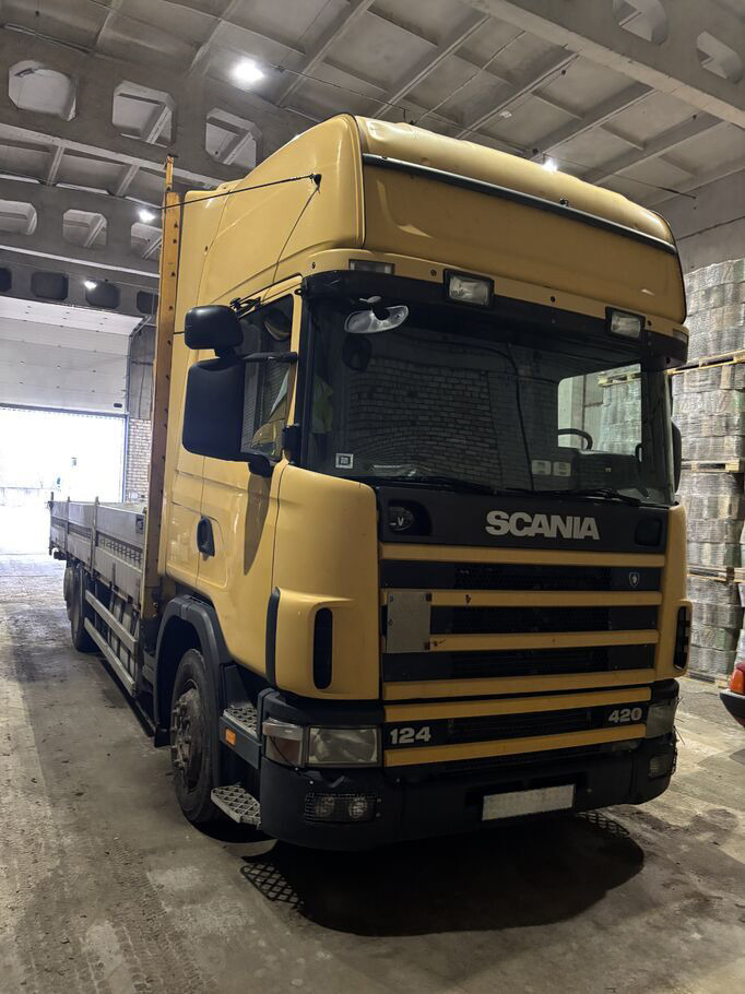 SCANIA R124.420 - Dropside/ Flatbed truck: picture 1 SCANIA R124.420 - Dropside/ Flatbed truck: picture 1