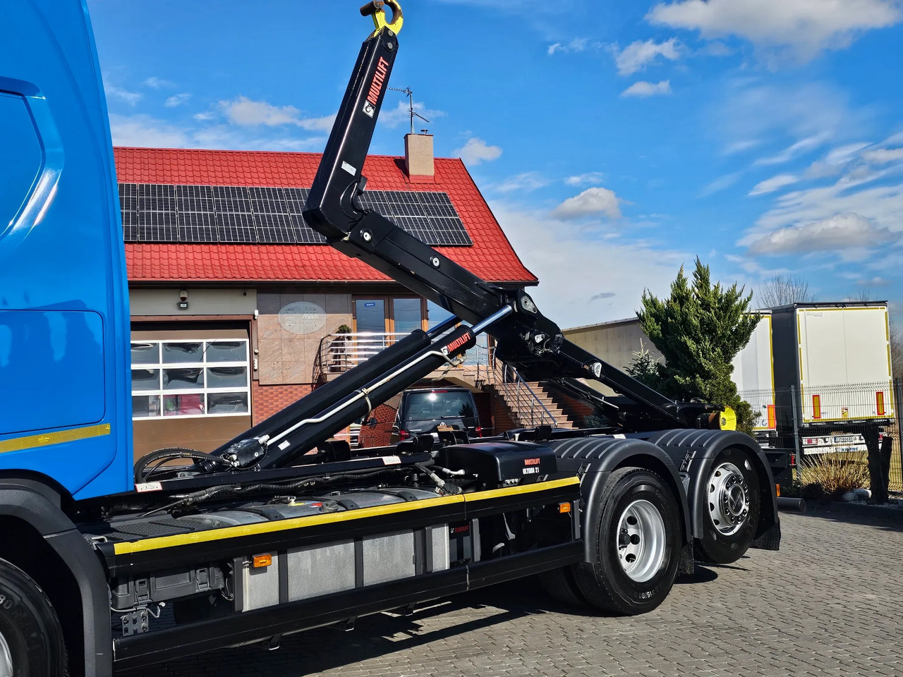 SCANIA R450 - Hook lift truck: picture 3 SCANIA R450 - Hook lift truck: picture 3