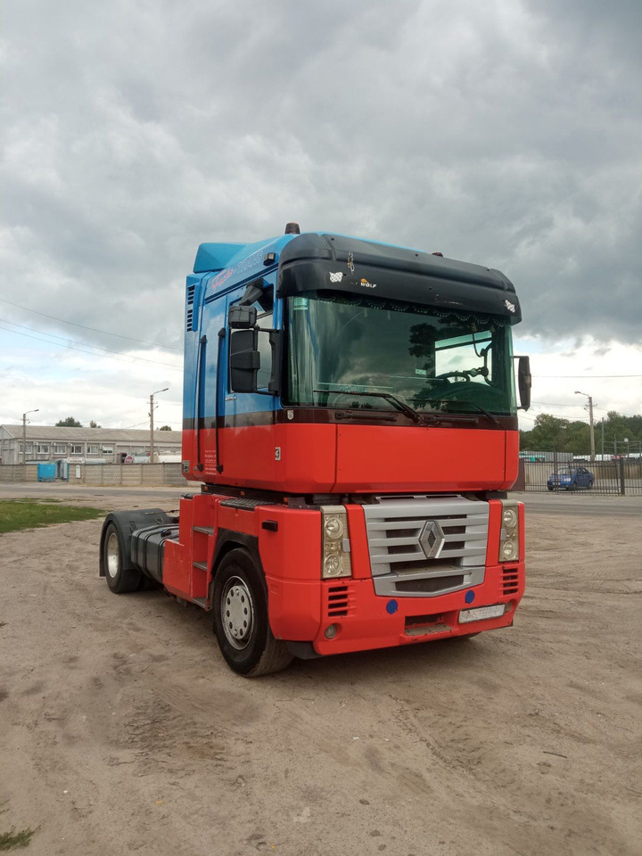 Tractor unit : picture 1