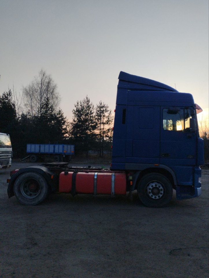 DAF XF 95.380 - Tractor unit: picture 3 DAF XF 95.380 - Tractor unit: picture 3