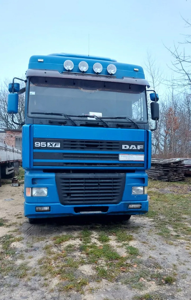 DAF XF95.380 - Tractor unit: picture 2 DAF XF95.380 - Tractor unit: picture 2
