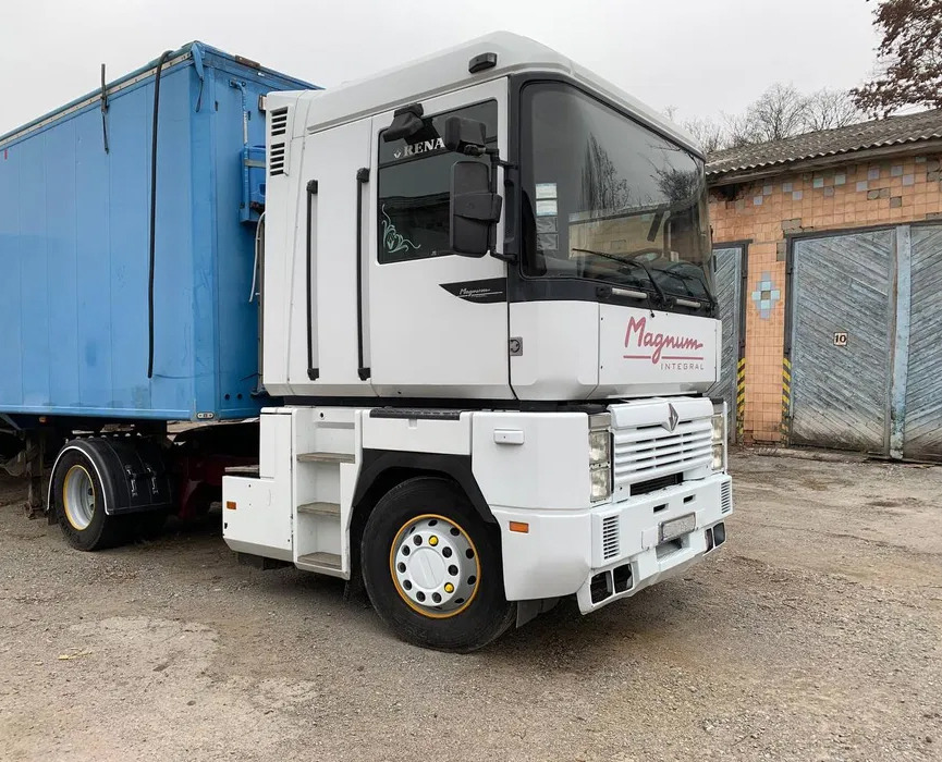 RENAULT Magnum 390 - Tractor unit: picture 2 RENAULT Magnum 390 - Tractor unit: picture 2