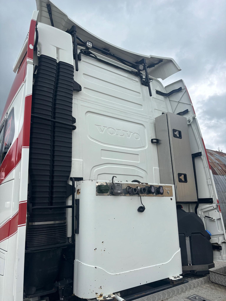 Tractor unit VOLVO FH16.750: picture 6