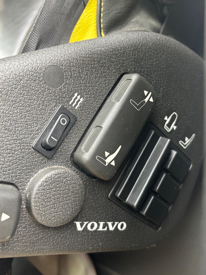 Tractor unit VOLVO FH16.750: picture 10