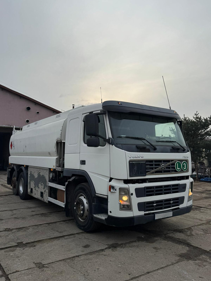 VOLVO FM12.380 - Tank truck: picture 5 VOLVO FM12.380 - Tank truck: picture 5