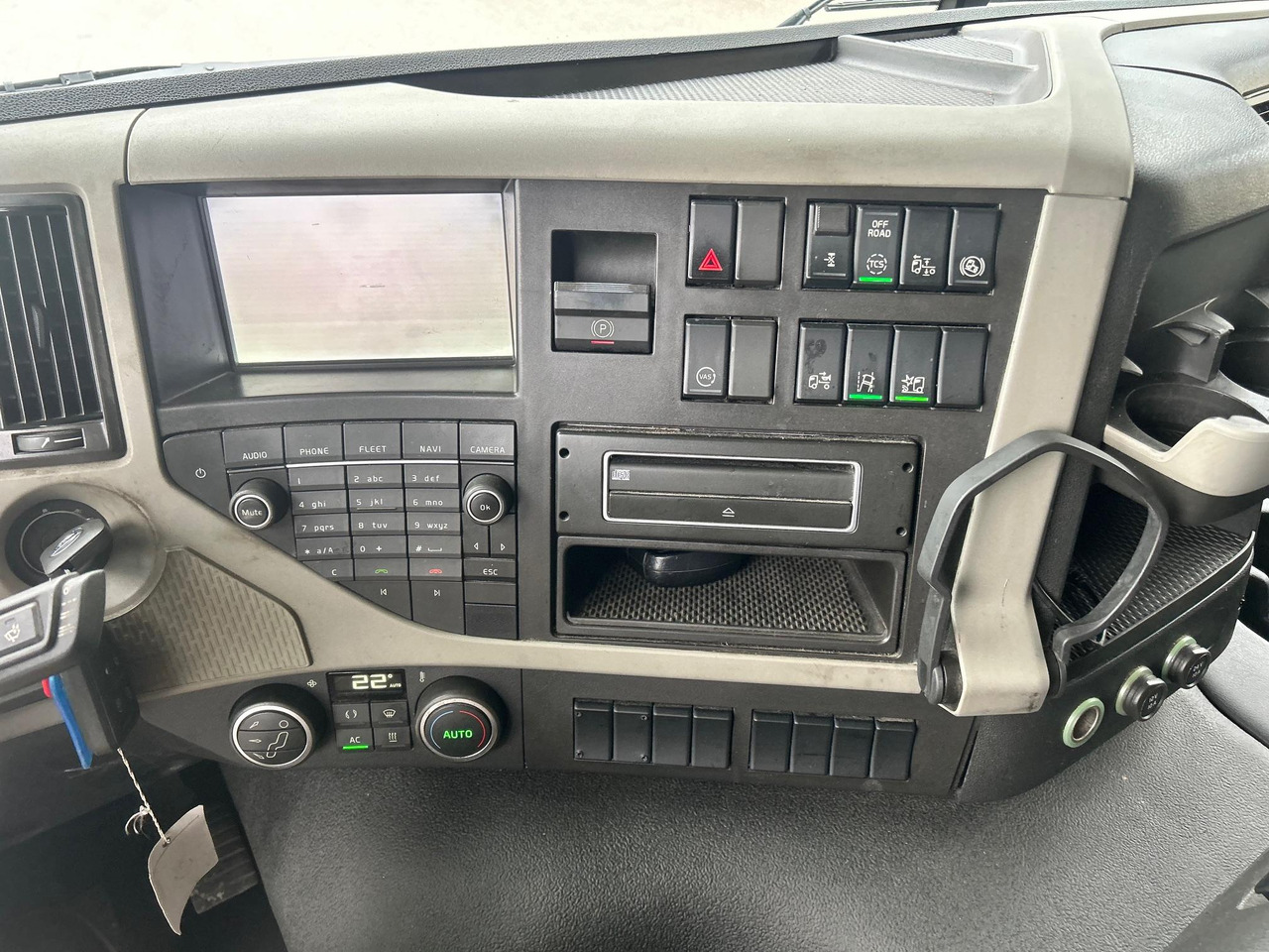 Box truck VOLVO FM330: picture 19