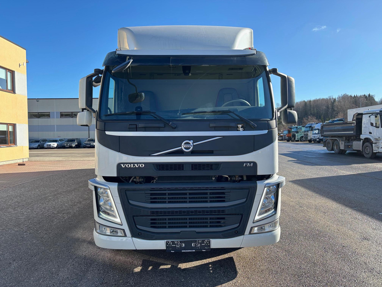 VOLVO FM330 - Refrigerator truck: picture 3 VOLVO FM330 - Refrigerator truck: picture 3