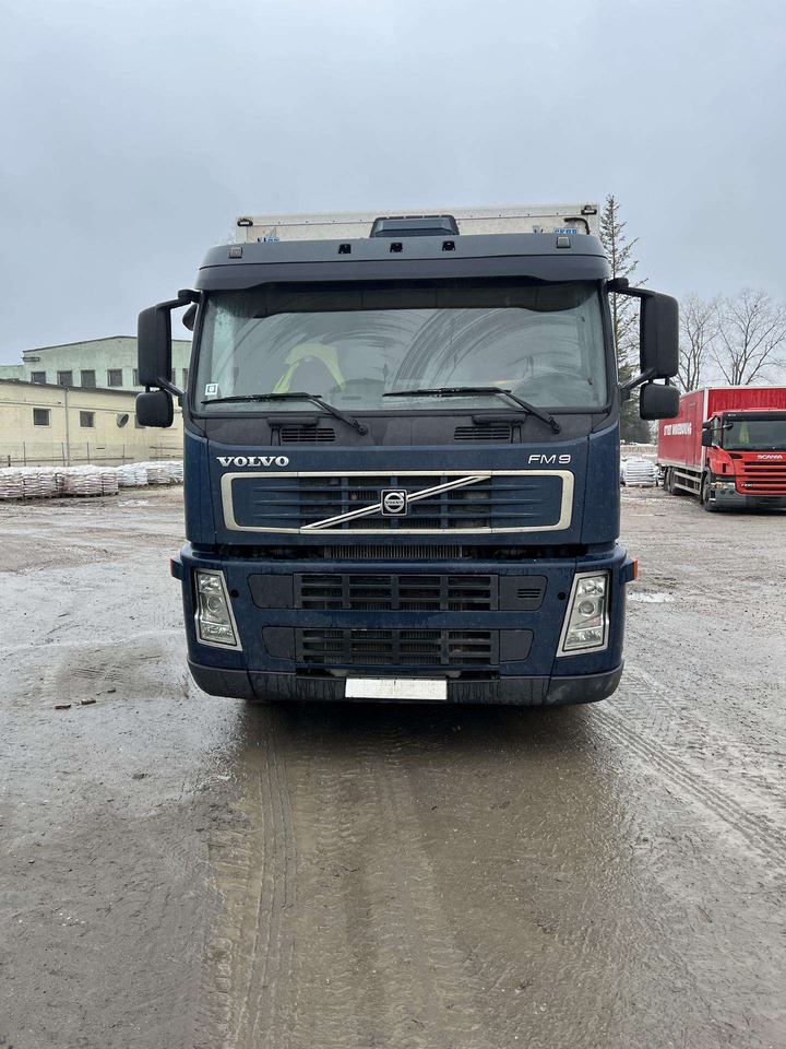 VOLVO FM9.260 - Box truck: picture 3 VOLVO FM9.260 - Box truck: picture 3