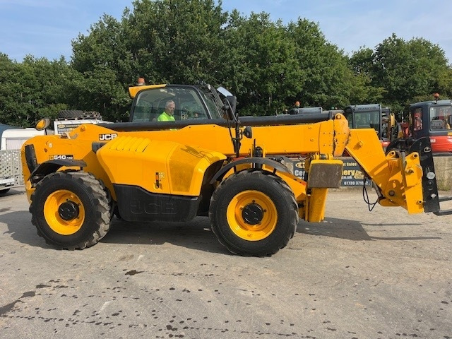 JCB 540-140 - Telescopic handler: picture 1 JCB 540-140 - Telescopic handler: picture 1