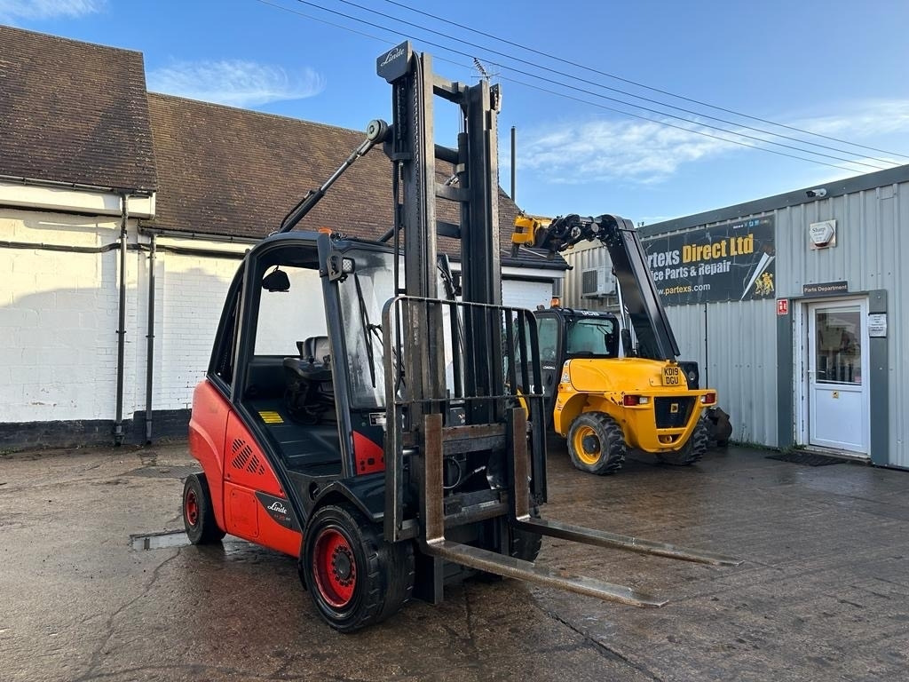 Linde H 35 D  - Diesel forklift: picture 2 Linde H 35 D  - Diesel forklift: picture 2