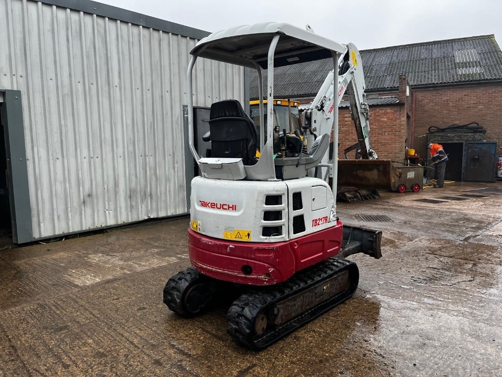 Takeuchi TB 217 R - Mini excavator: picture 3 Takeuchi TB 217 R - Mini excavator: picture 3