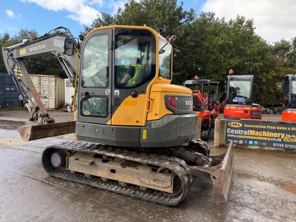 Mini excavator Volvo ECR 88 D: picture 9