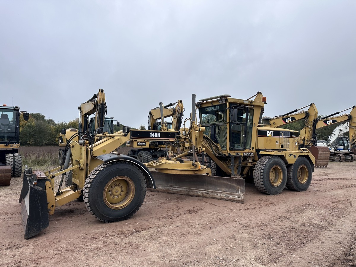 CATERPILLAR 140 H CE original German machine ready for work! - Grader: picture 2 CATERPILLAR 140 H CE original German machine ready for work! - Grader: picture 2