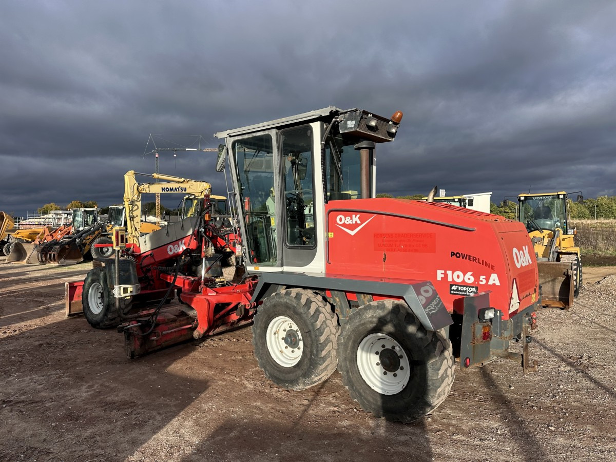 O&K F 106.5 - 6x6 Laser Topcon- Klima Cummins 6 Zyl. - Grader: picture 5 O&K F 106.5 - 6x6 Laser Topcon- Klima Cummins 6 Zyl. - Grader: picture 5
