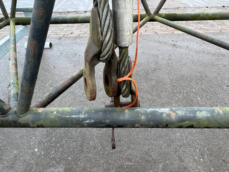 Hitachi KH 180-3 - Boom for Crane: picture 4 Hitachi KH 180-3 - Boom for Crane: picture 4