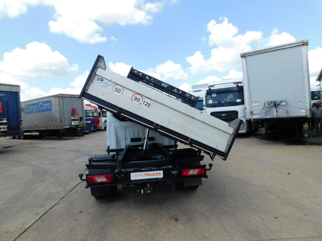 Ford Transit - Tipper van: picture 3 Ford Transit - Tipper van: picture 3