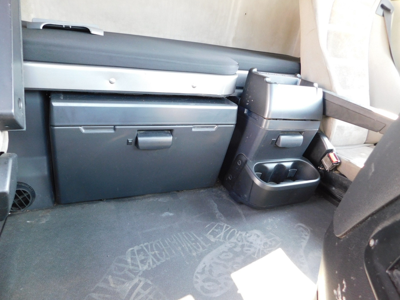 Tractor unit Iveco As440s48t: picture 7