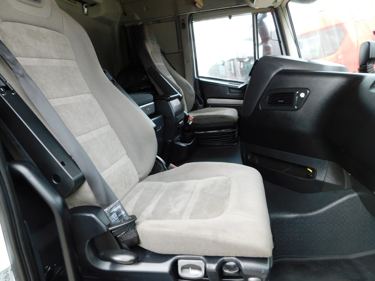 Iveco Stralis 420 - Tractor unit: picture 5 Iveco Stralis 420 - Tractor unit: picture 5