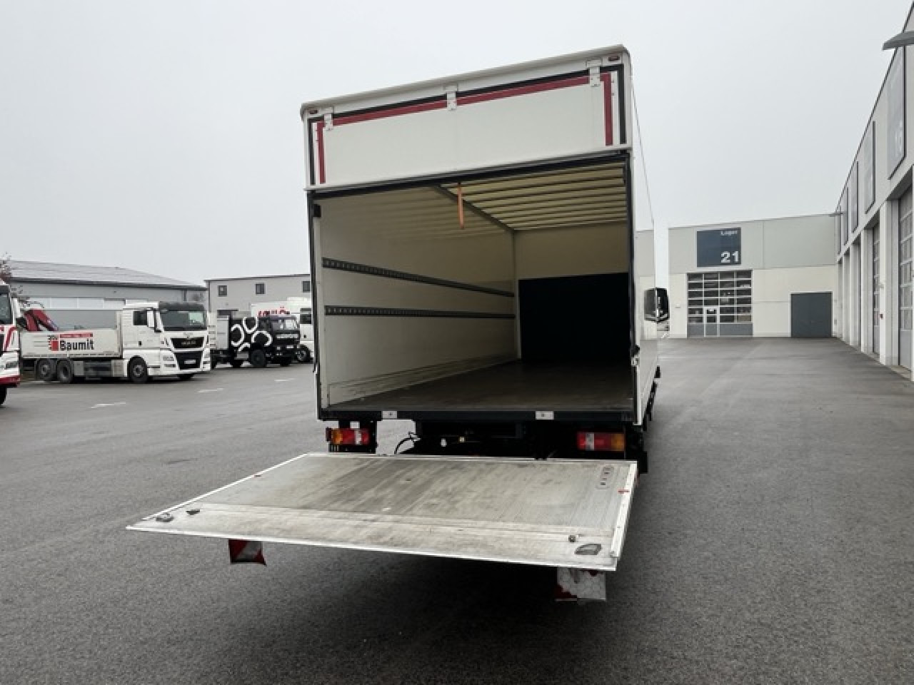 Box truck MAN TGL 12.250 4x2 BL CH Euro6 Klima AHK Luftfeder ZV: picture 14