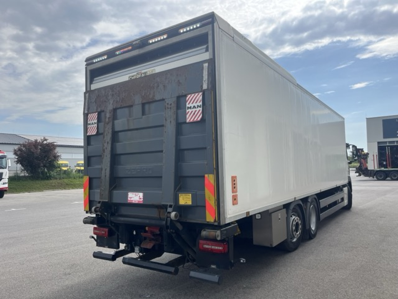 Lease a MAN TGS 26.460 6x2-4 Euro6 Klima Navi Luftfeder MAN TGS 26.460 6x2-4 Euro6 Klima Navi Luftfeder: picture 11