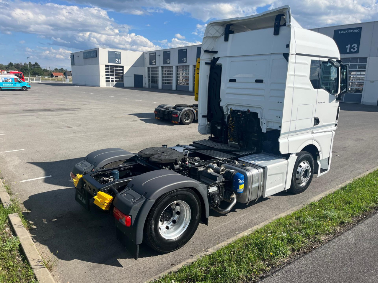 MAN 18.510 4x2 BL SA Kompressor - Kippyhdraulik - ADR - Tractor unit: picture 1 MAN 18.510 4x2 BL SA Kompressor - Kippyhdraulik - ADR - Tractor unit: picture 1